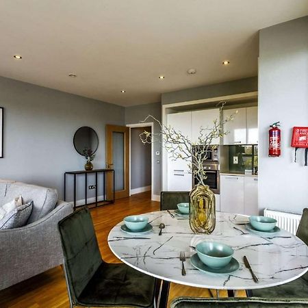 Private Room Available In Spacious High Rise Apartment With Park & City View Dublin Kültér fotó