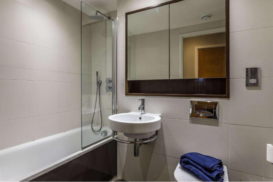 Private Room Available In Spacious High Rise Apartment With Park & City View Dublin Kültér fotó